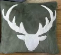 Discount CADES DESIGN Coussin vert kaki en polyester avec tête de cerf blanche Luxe - 50 x 50 cm