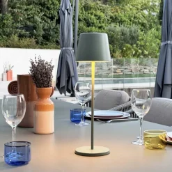 LUMISKY Lampe de table touch sans fil en aluminium vert Kelly Olive - Ø 10 x H 38 cm