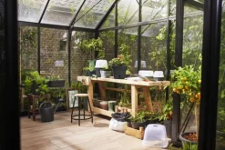 ELHO Plateau de culture en plastique recyclé coloris living noir avec couvercle serre Green Basics Allin1 taille M - 18 x 32 x 13,2 cm