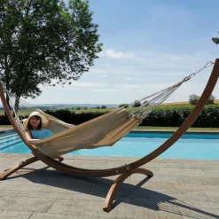 JOBEK Set support et hamac Weekend coloris taupe en bois et polypropylène Hamacs - 350 x 125 x 136,5 cm